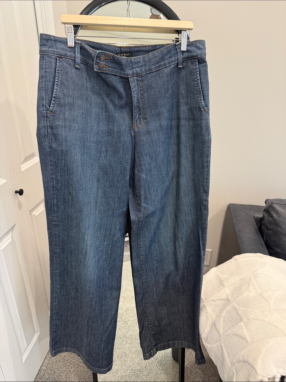 Nine West Trouser Jeans, wide leg, in Medium/Raw Denim Blue Wash